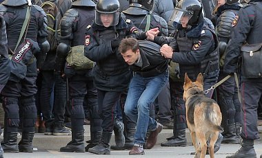 Число задержанных участников несанкционированной оппозиционной акции в Москве превысило 500 человек