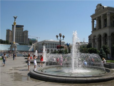 Киевские фонтаны включат только с 1 мая