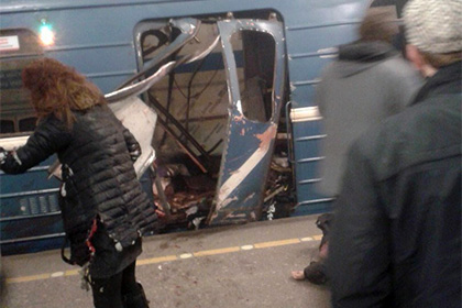 Санкт-Петербург потряс взрыв в метро, есть жертвы