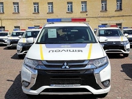 Полиция Днепра получила 38 автомобилей от Авакова