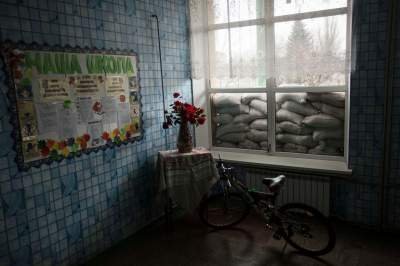 Вид из окна школы в зоне АТО впечатлил украинцев