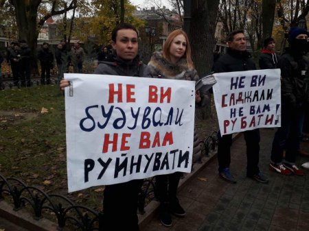 Битва за сохранение Горсада в Одессе перешла в горячую фазу: хроника противостояния (фото)