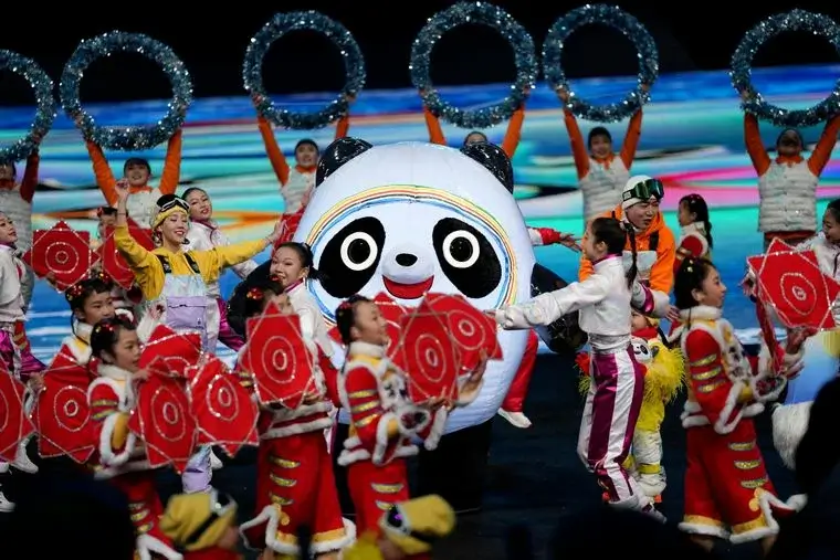 Зимняя Олимпиада-2022 в Пекине открылась, огонь зажжен