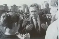 Обережно зі штучним інтелектом: ChatGPT поширив фейкову біографію Олеся Гончара