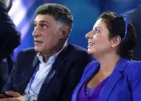 Обрусевшие армяне ведут информационную войну в пользу России против своего народа