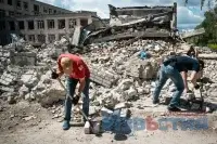 Українцям, які працюють на відновленні країни після руйнацій, піднімають зарплату