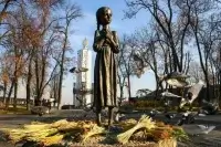 25 листопада - день пам'яті жертв Голодомору в Україні - 90-і роковини