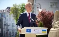Генеральний секретар НАТО Єнс Столтенберг  побував з неоголошеним візитом у Києві
